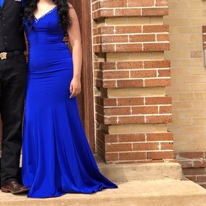 Blue prom dress 💙